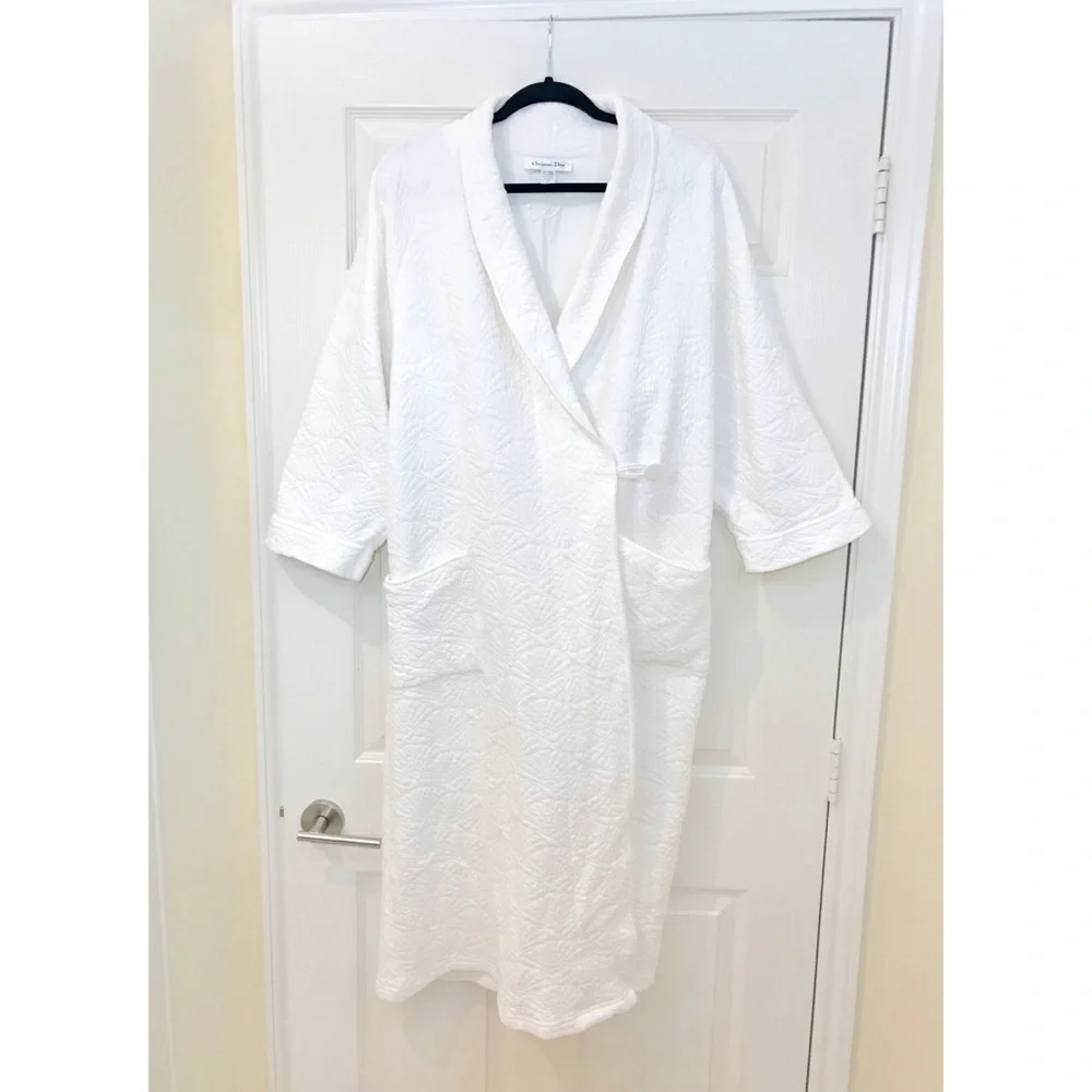 DIOR LUXURY ROBE - Picture 8 of 10